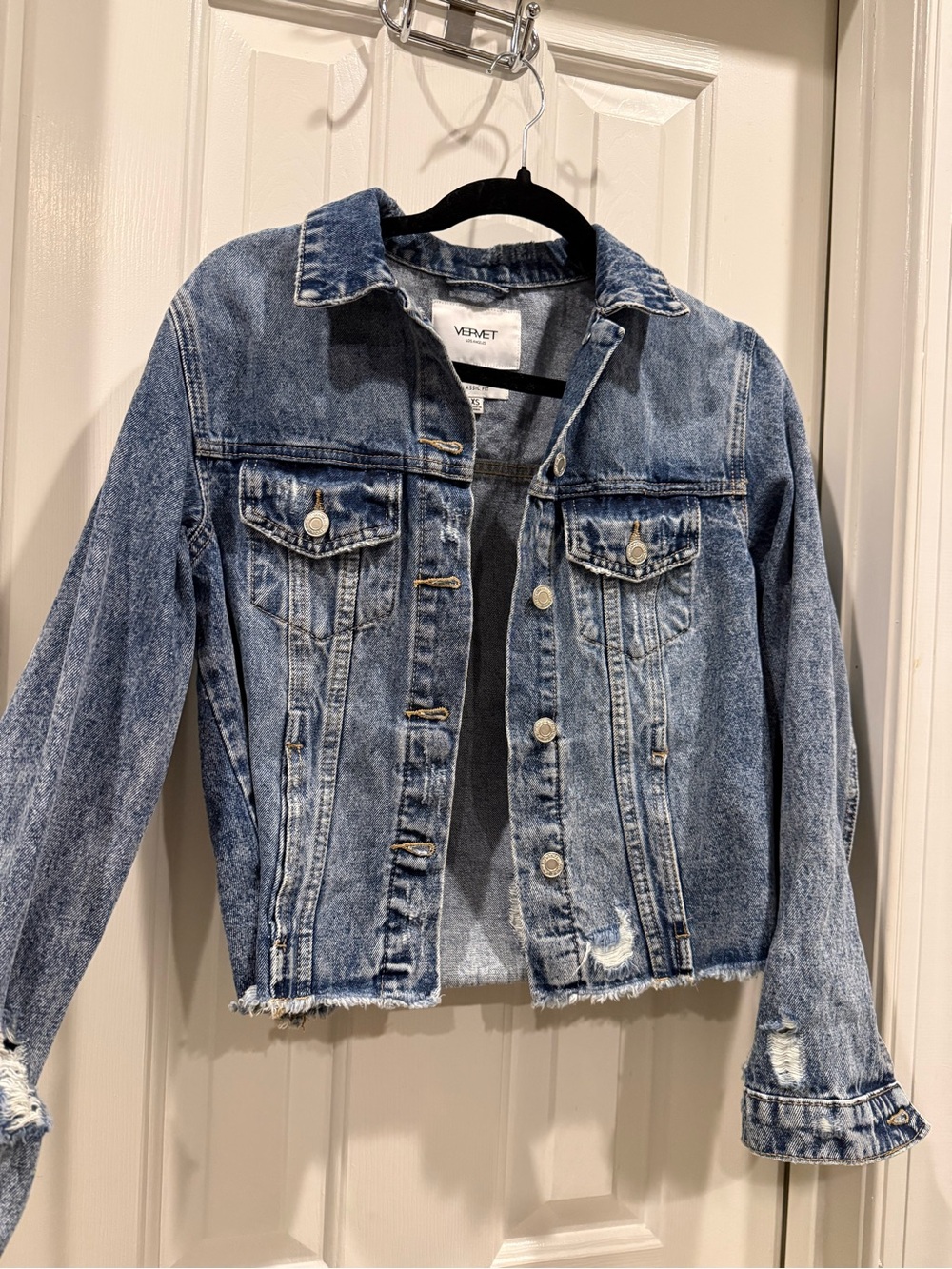 Vervet Los Angeles Distressed Blue Cropped Denim Jacket